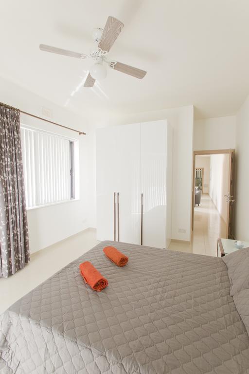 Waterside Apartments Marsalforn الغرفة الصورة